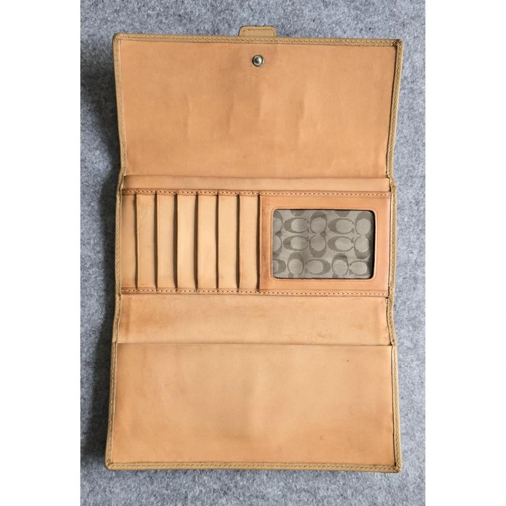 Vintage Coach Y2K Soho tan leather trifold wallet silver-tone buckle GUC